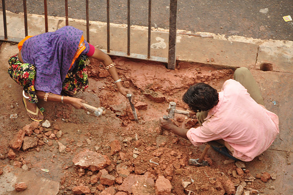 Woman Road Worker Jaipur (1)