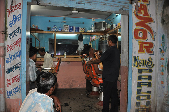 Street Life in Varanasi 2010 (23)