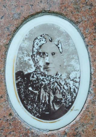 waldheim cemetary   sunday July 19th  2009 (101).jpg