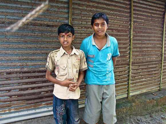 Amritapuri school boys  (2)