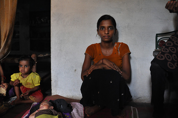 Khajaraho Women and her Children