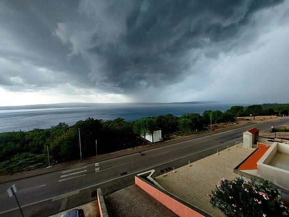 Approaching Thunderstorm