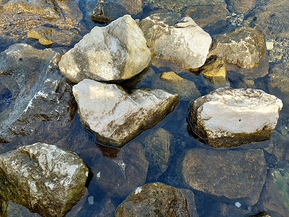Sea_Rocks