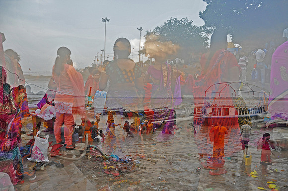 DSC_0545River Ganges, Varanasi Uttar Pradesh, Women Celebrating Durga Festival
