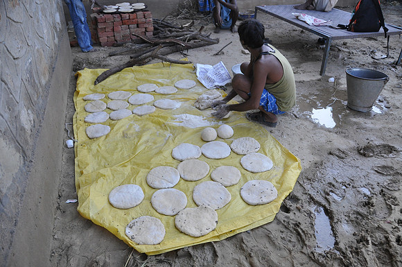 25th making chapatis at elephant gau edited raw version 082