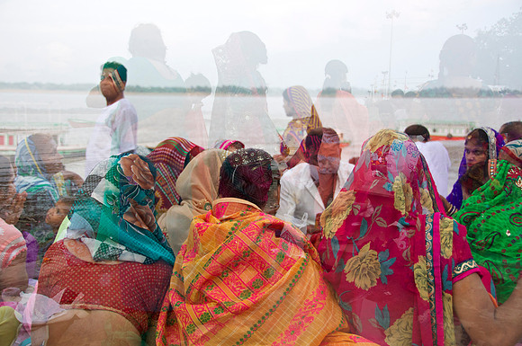 DSC_0546River Ganges, Varanasi Uttar Pradesh, Women Celebrating Durga Festival