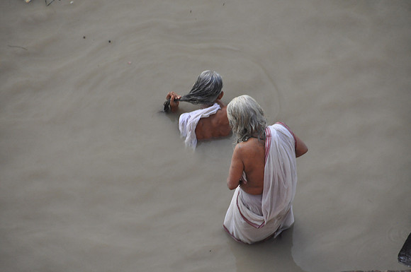 Widows in Varanasi 2010 (3)