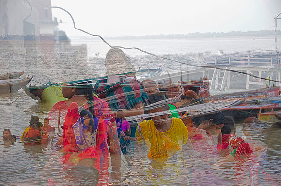 DSC_0533River Ganges, Varanasi Uttar Pradesh, Women Celebrating Durga Festival