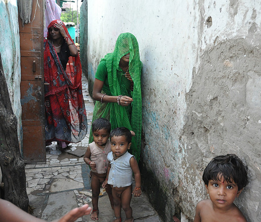 Jaipur Slum School Women and Children (5)